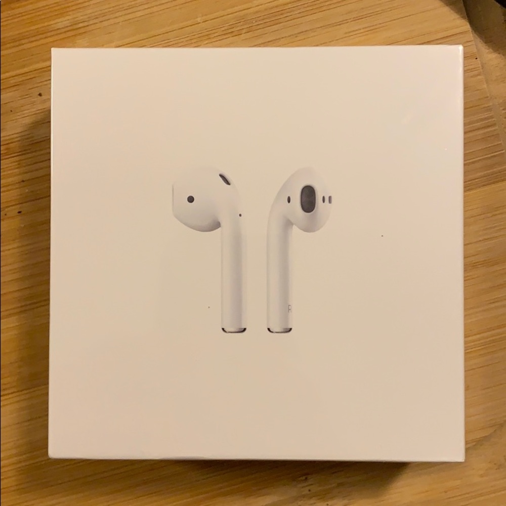 BRAND NEW AIRPODS SOLD